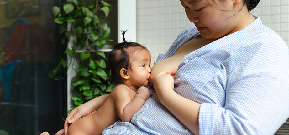 Las mejores posiciones para alimentar a tu bebé